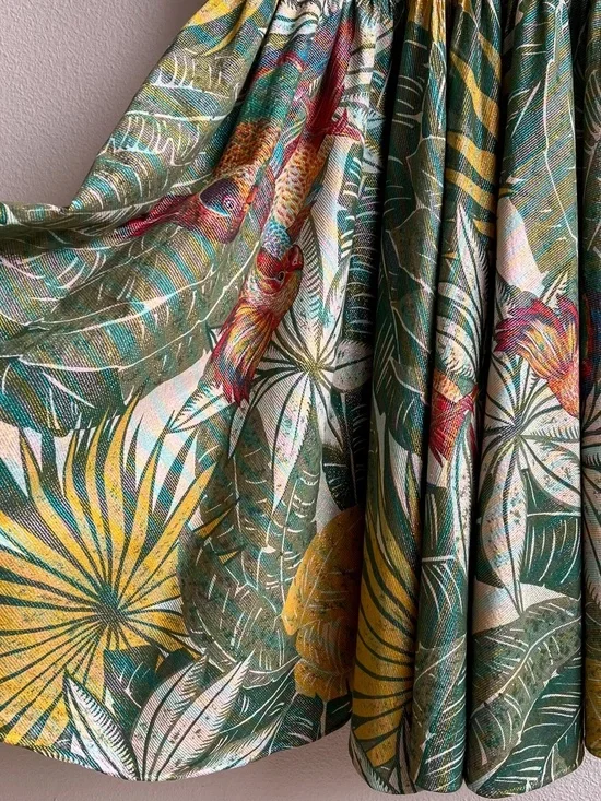 Vintage 1980s Tropical Bird Print Dress With Metallic Threads (L) - Picture 10 of 14